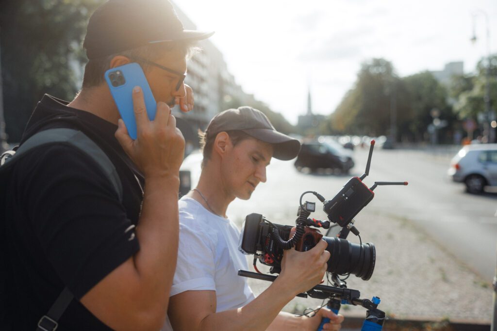Christoph Wieczorek at the camera, Christian Martin Schäfer on the phone on set