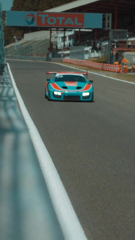 Porsche Instagram Stories