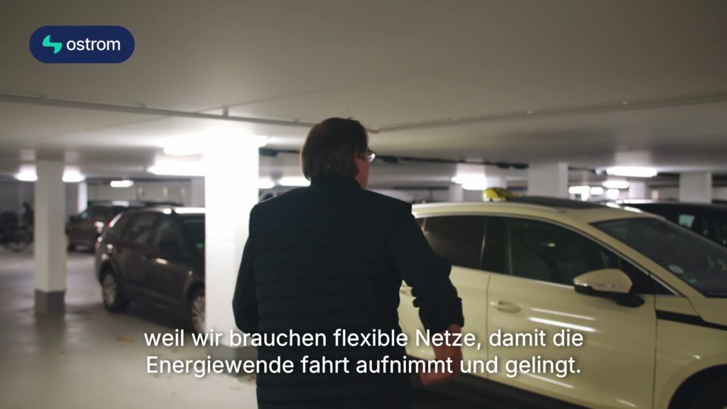 Morgens in der Tiefgarage: Dieter holt sein E-Taxi mit 80 Prozent Akku, wie voreingestellt