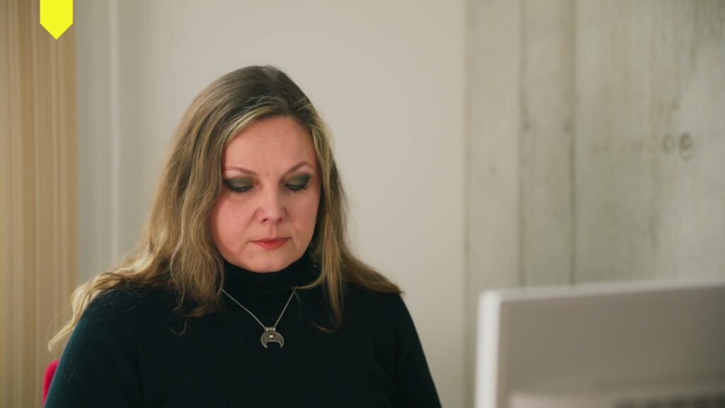 Elisabeth, Vermittlerin im Jobcenter Berlin-Neukölln, im Interview.