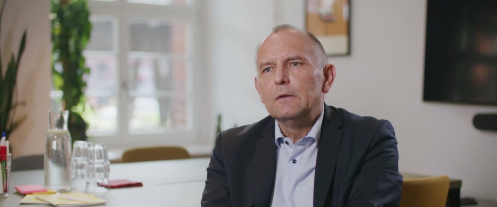Teilnehmer im Interview zwischen den Sessions