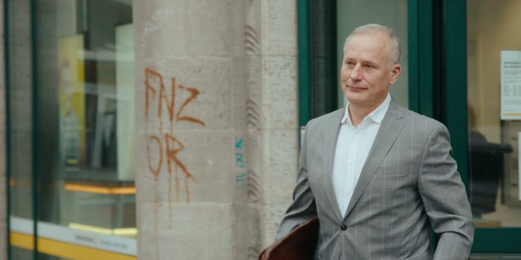 Vor der Filiale